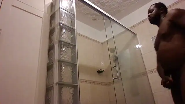 Bighood T online show from 10.02.25