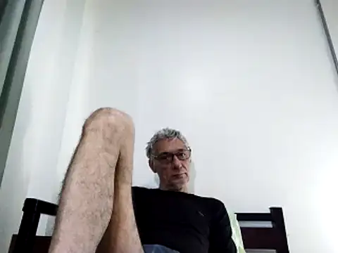 Snapshot of BIGUNCUTHARDCOCK chatting on 02.28.25 BIGUNCUTHARDCOCK online show from 02.28.25