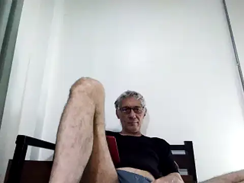 Snapshot of BIGUNCUTHARDCOCK chatting on 03.12.25 BIGUNCUTHARDCOCK online show from 03.12.25