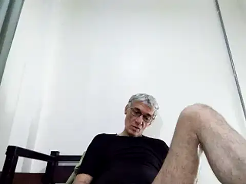 Snapshot of BIGUNCUTHARDCOCK chatting on 03.14.25 BIGUNCUTHARDCOCK online show from 03.14.25