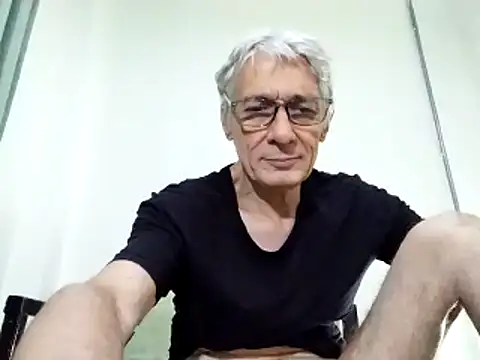 Snapshot of BIGUNCUTHARDCOCK chatting on 03.15.25 BIGUNCUTHARDCOCK online show from 03.15.25
