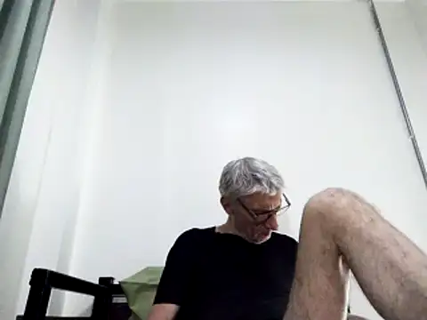 Snapshot of BIGUNCUTHARDCOCK chatting on 03.16.25 BIGUNCUTHARDCOCK online show from 03.16.25