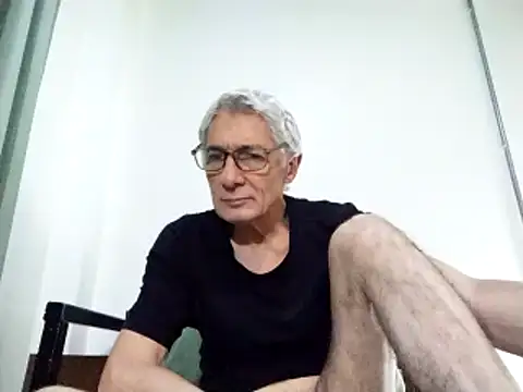 Snapshot of BIGUNCUTHARDCOCK chatting on 03.20.25 BIGUNCUTHARDCOCK online show from 03.20.25