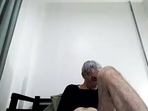 Snapshot of BIGUNCUTHARDCOCK chatting on 03.21.25 BIGUNCUTHARDCOCK online show from 03.21.25