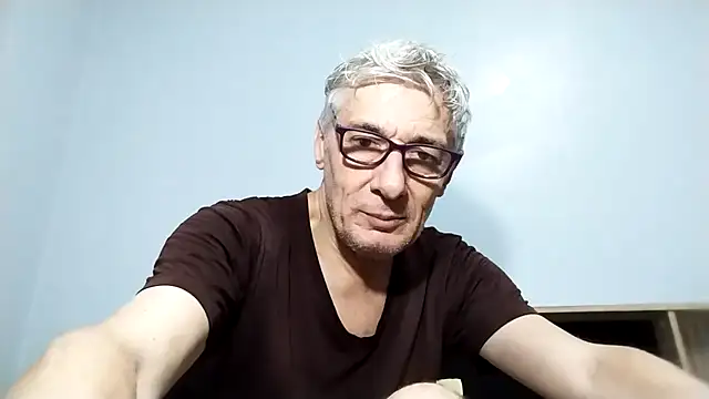 Snapshot of BIGUNCUTHARDCOCK chatting on 09.26.25 BIGUNCUTHARDCOCK online show from 09.26.25