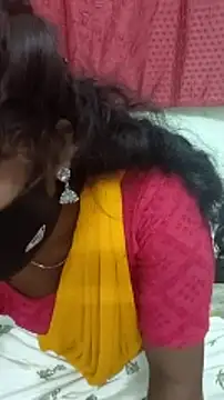 Snapshot of tamilachi4u chatting on 12.28.24 tamilachi4u online show from 12.28.24