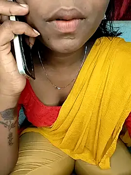 Snapshot of tamilachi4u chatting on 01.01.25 tamilachi4u online show from 01.01.25