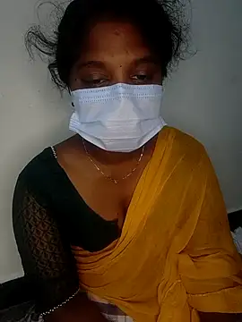 Snapshot of tamilachi4u chatting on 03.08.25 tamilachi4u online show from 03.08.25