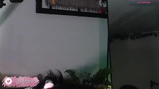 loIijanne online show from 10.26.25