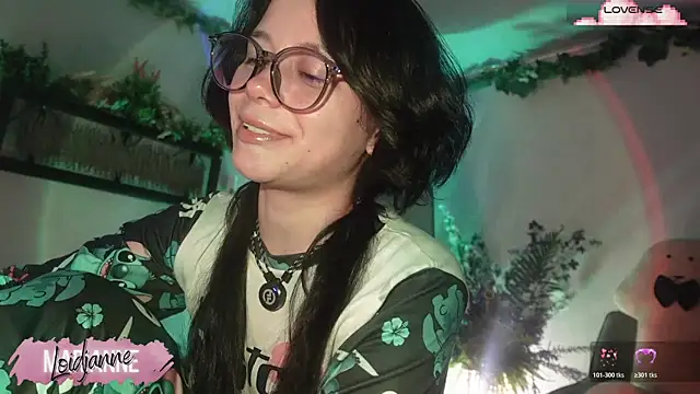 Snapshot of loIijanne chatting on 06.19.26 loIijanne online show from 06.19.26