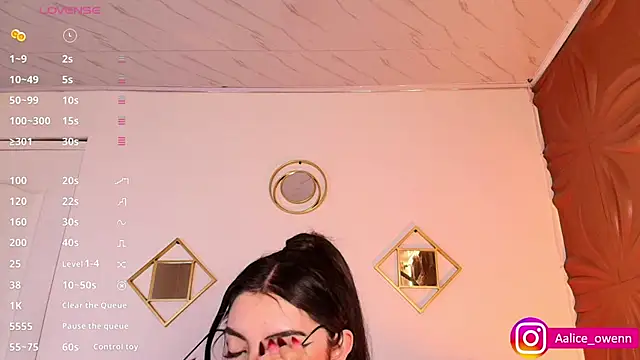 Aliceowenn online show from 03.20.25