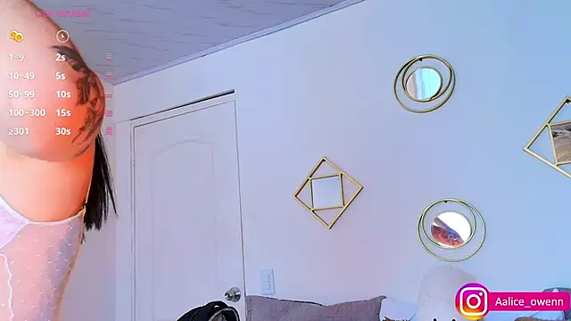 Aliceowenn online show from 09.10.25