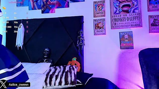 Aliceowenn online show from 10.21.25