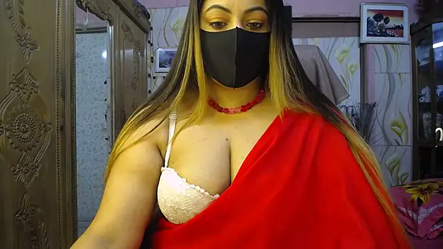 Snapshot of SohanaSabaSexy chatting on 02.25.26 SohanaSabaSexy online show from 02.25.26