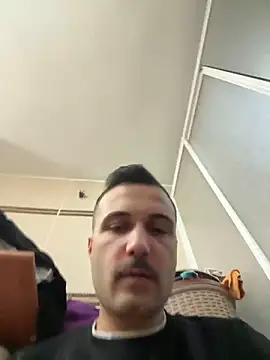 Snapshot of modelturanist27 chatting on 01.10.25 modelturanist27 online show from 01.10.25