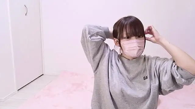 Snapshot of hi---chan- chatting on 01.11.26 hi---chan- online show from 01.11.26