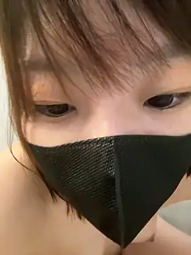 Snapshot of hi---chan- chatting on 06.20.26 hi---chan- online show from 06.20.26