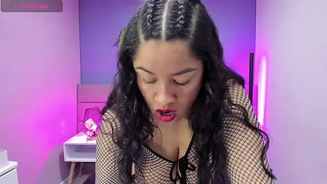 Snapshot of Alicebrooks_ chatting on 12.30.24 Alicebrooks online show from 12.30.24