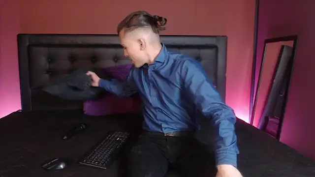  Tattoo Couple online show from 02.17.25