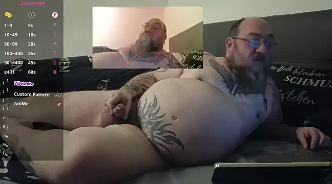 Snapshot of Lederbikerhn chatting on 12.27.24 Lederbikerhn online show from 12.27.24