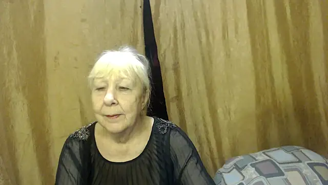 Snapshot of _Estelitta_5 chatting on 12.20.24  Estelitta 5 online show from 12.20.24