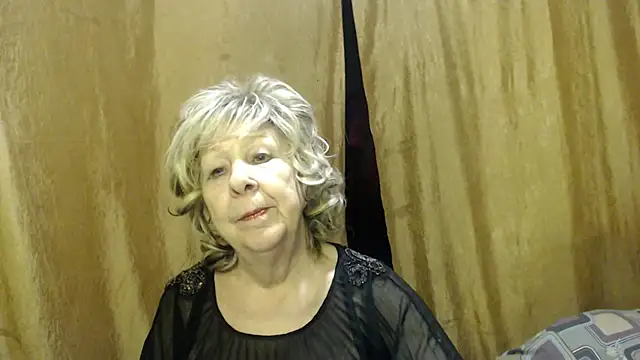 Snapshot of _Estelitta_5 chatting on 12.23.24  Estelitta 5 online show from 12.23.24
