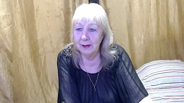 Snapshot of _Estelitta_5 chatting on 02.22.25  Estelitta 5 online show from 02.22.25