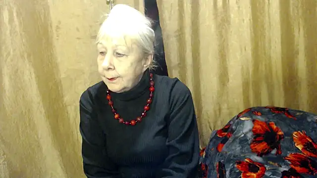 Snapshot of _Estelitta_5 chatting on 03.17.25  Estelitta 5 online show from 03.17.25