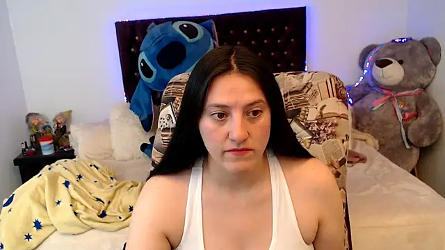 Snapshot of Lorenahot_06 chatting on 07.31.26 Lorenahot 06 online show from 07.31.26