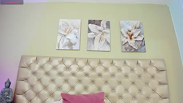 sophiia grey 1 online show from 03.18.25