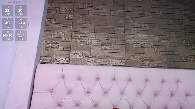 Snapshot of AnyaFloyd69 chatting on 03.10.25 AnyaFloyd69 online show from 03.10.25