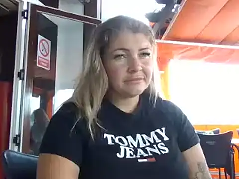 Snapshot of GabyHofstede chatting on 03.19.25 GabyHofstede online show from 03.19.25