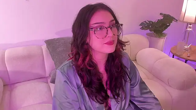 freya bella  online show from 12.06.24