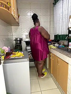 MsWhiteChocolatte online show from 01.03.25