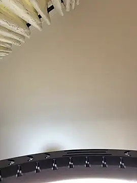 MsWhiteChocolatte online show from 01.04.25