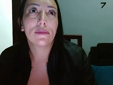 Snapshot of Laura_martin_ chatting on 01.31.25 Laura martin online show from 01.31.25