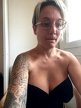 Snapshot of marinella07 chatting on 01.08.26 marinella07 online show from 01.08.26