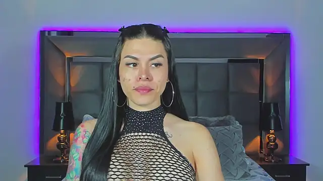 Emmilysantibanez online show from 01.04.25