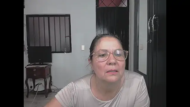 Snapshot of Stepmom_slut_50 chatting on 02.19.26 Stepmom slut 50 online show from 02.19.26