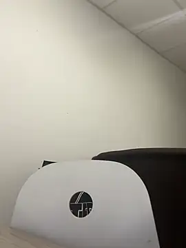 Snapshot of MaraNightmare chatting on 02.16.25 MaraNightmare online show from 02.16.25