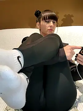 Melody87 online show from 11.26.25