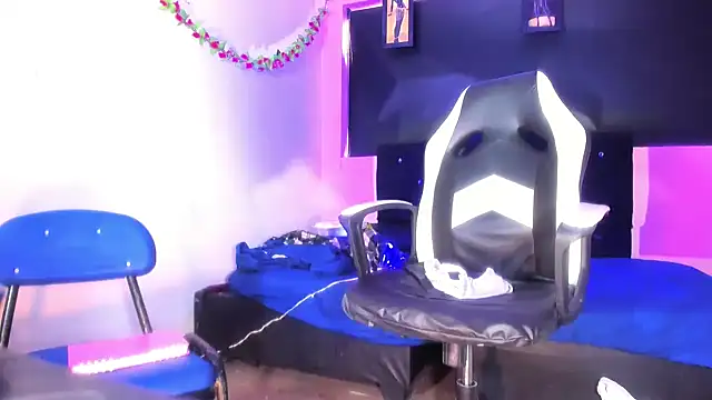 Snapshot of rosedewitt chatting on 01.30.25 rosedewitt online show from 01.30.25