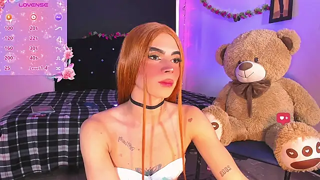 Snapshot of rosedewitt chatting on 02.10.25 rosedewitt online show from 02.10.25