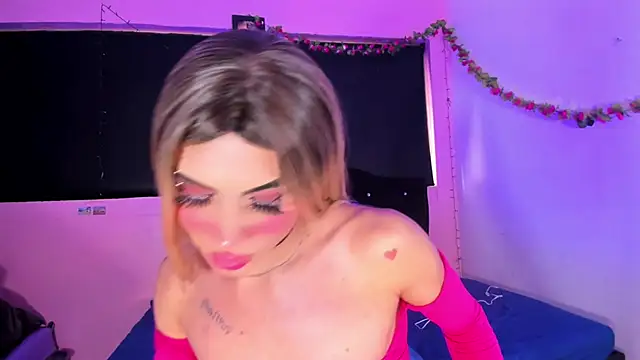 Snapshot of rosedewitt chatting on 03.06.25 rosedewitt online show from 03.06.25