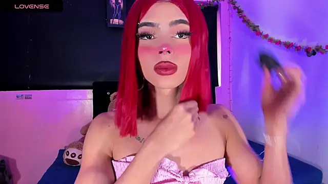 Snapshot of rosedewitt chatting on 03.07.25 rosedewitt online show from 03.07.25