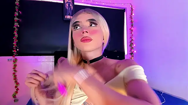 Snapshot of rosedewitt chatting on 03.13.25 rosedewitt online show from 03.13.25