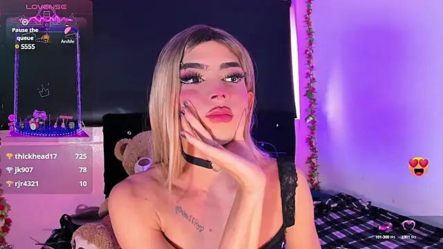 Snapshot of rosedewitt chatting on 03.17.25 rosedewitt online show from 03.17.25