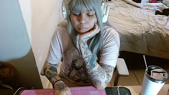 Snapshot of missangieangel chatting on 01.30.25 missangieangel online show from 01.30.25