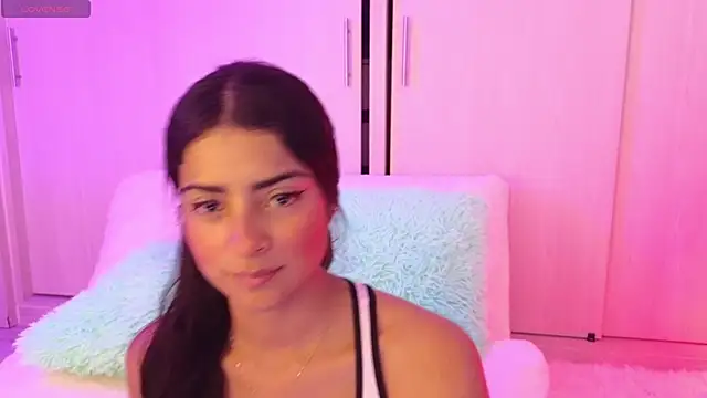 Snapshot of Yues050600 chatting on 12.08.24 Yues050600 online show from 12.08.24