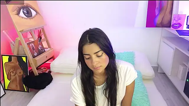 Snapshot of Yues050600 chatting on 02.27.25 Yues050600 online show from 02.27.25